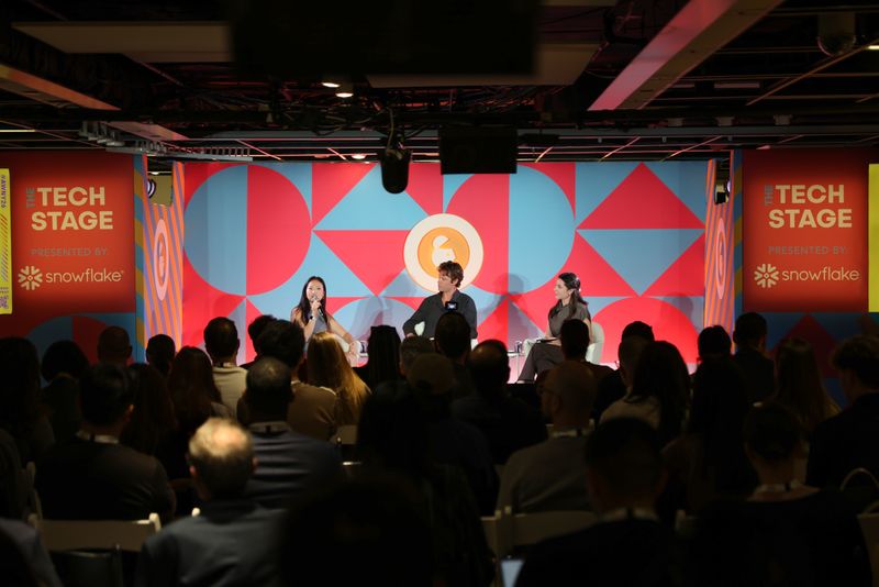 Kling AI Showcases Kling 4.0 at Advertising Week New York as Generative AI Video Moves Toward Enterprise Production
